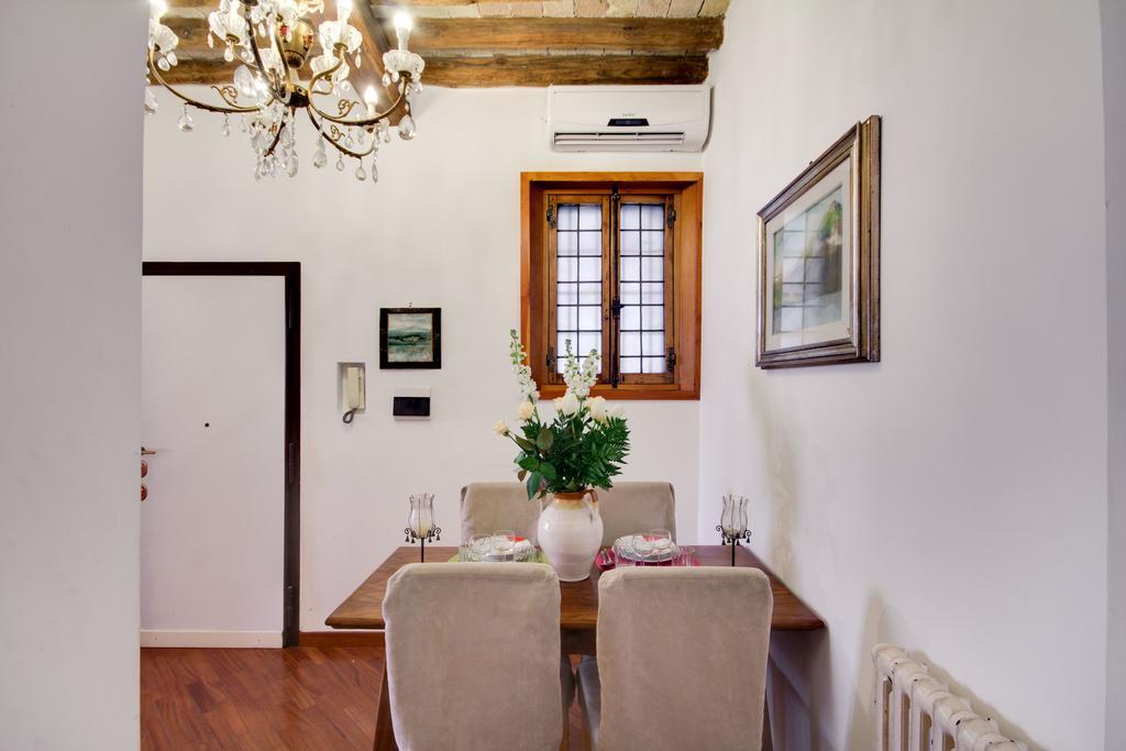 Stunning Pantheon Apartment Rom Værelse billede